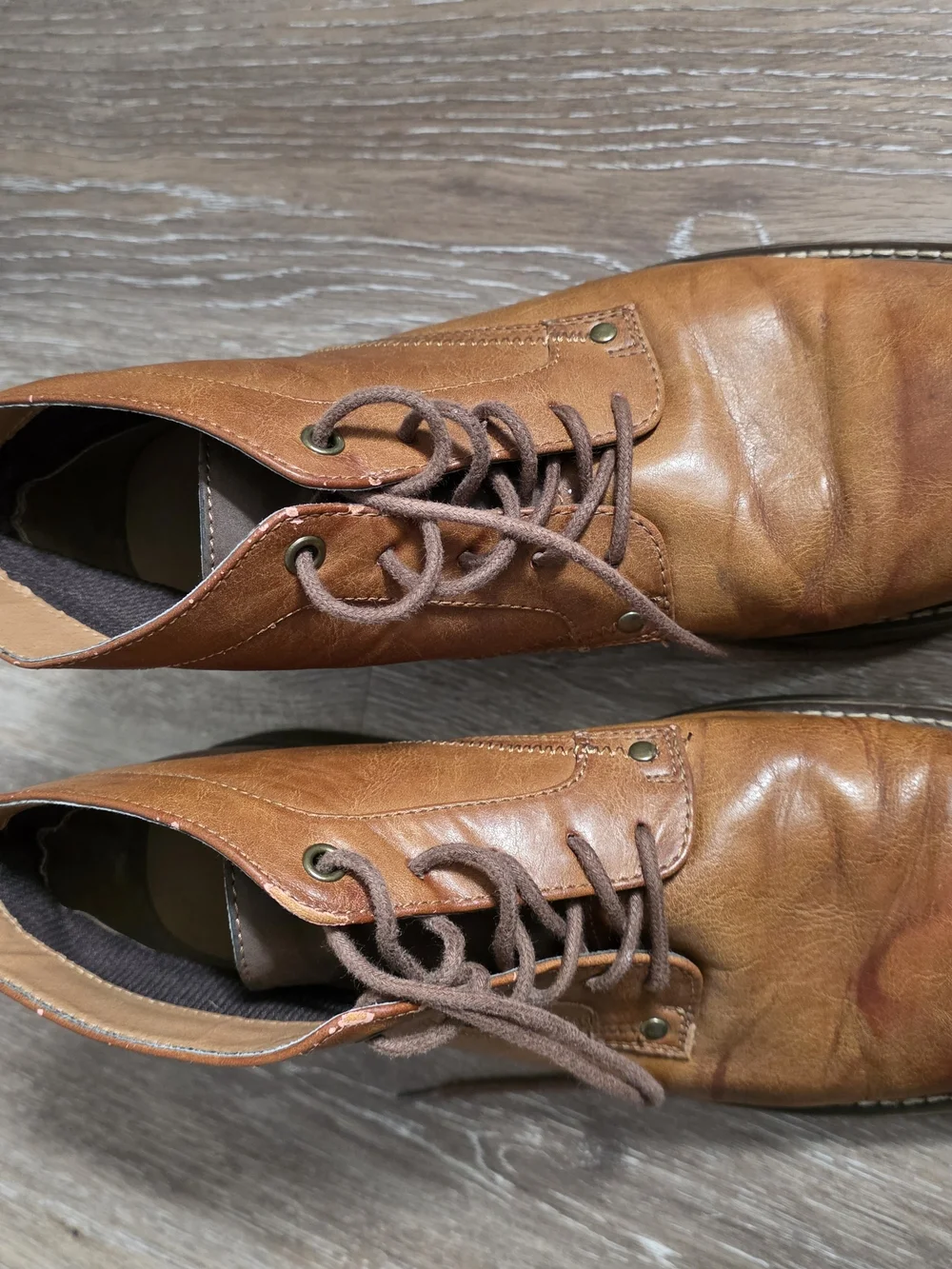 Guess stylish chukka